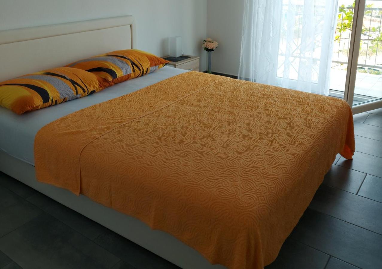 Apartmani Mare Novi Vinodolski Luaran gambar